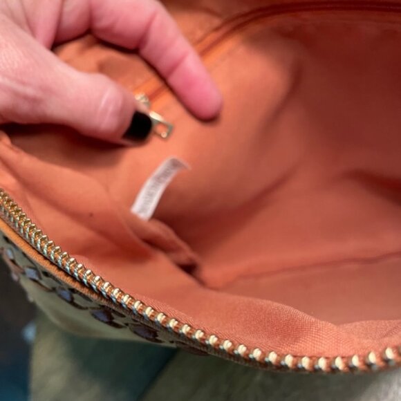 New Clutch or Crossbody - Picture 4 of 7